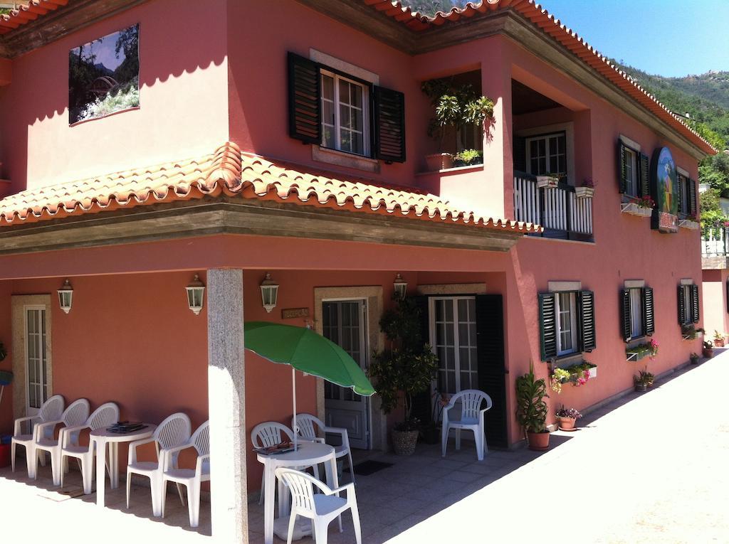Hotel Residencial Ribeiro à Gerês Extérieur photo